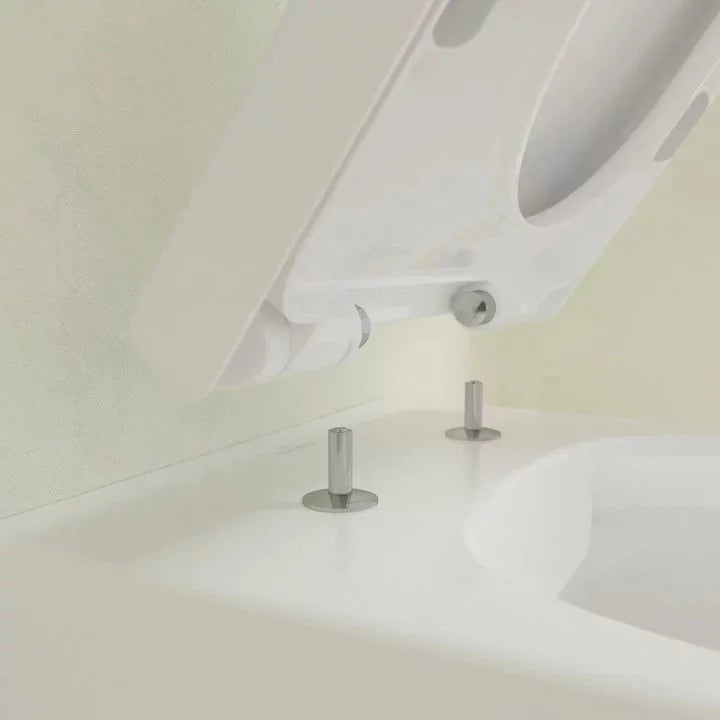 Villeroy & Boch Avento Rimless Wall Hung Toilet With Soft Close Seat